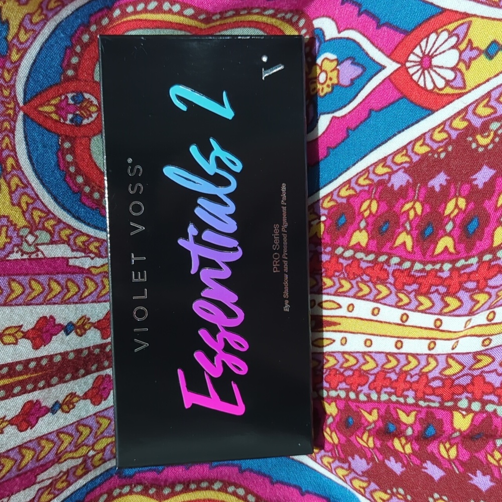 Violet Voss Essentials 2 Eyeshadow Palette